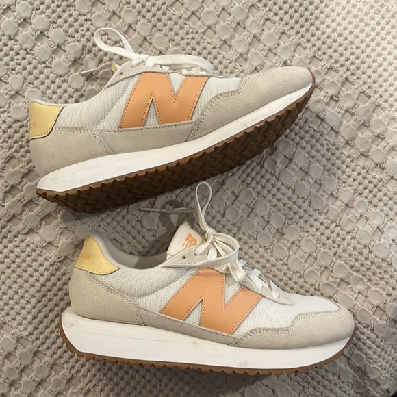 New Balance 237 discontinued color size 8.5 excellent condition - Picture 4 of 7